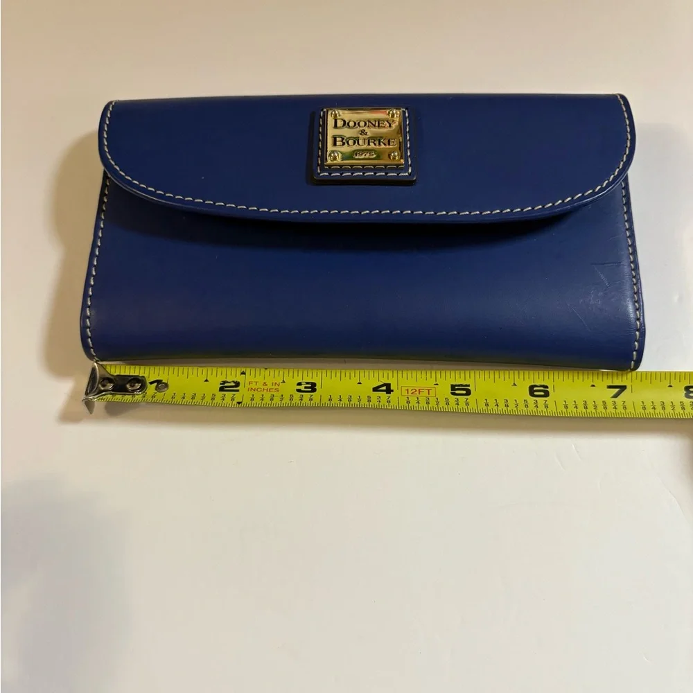 Dooney & Bourke Cobalt Blue Leather Continental Wallet with Logo Plaque - Picture 10 of 11